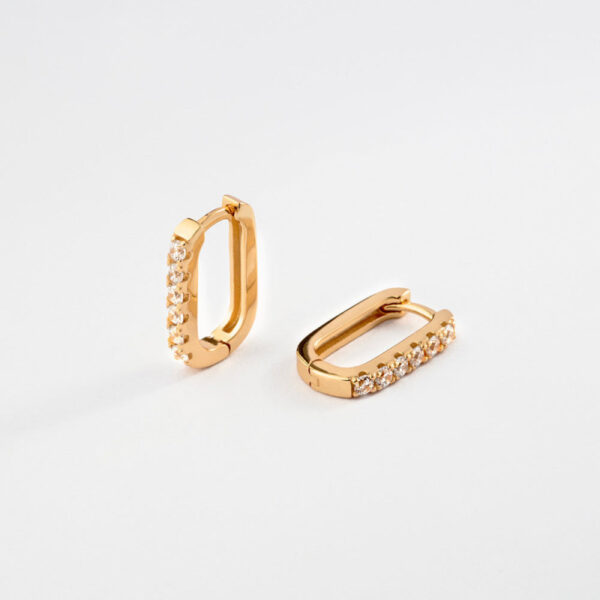 AROS ARGOLLA RECTANGULAR CON CIRCONES BAÑADOS EN ORO 18K