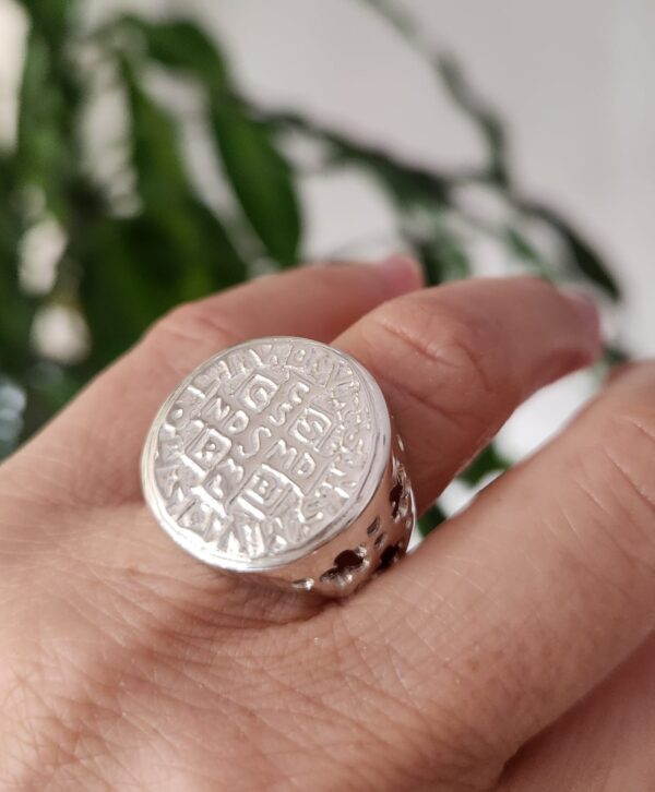 ANILLO SAN BENITO CON FLORES - Imagen 2